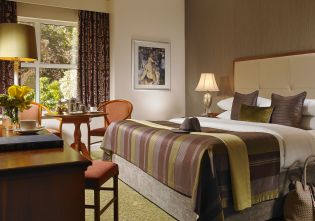 Standard Bedroom Hotel Westport