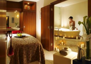 Treatment Room & Cleopatra Bath, Senses Spa, Hotel Westport